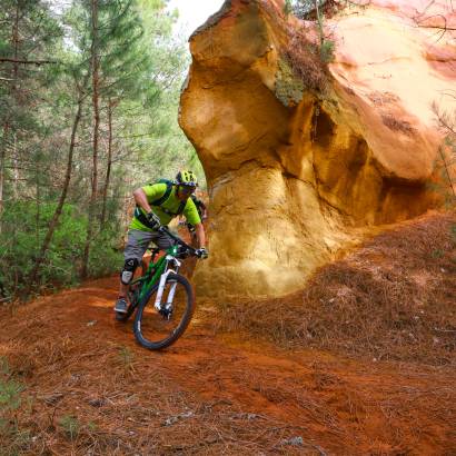 Grande traversée de Vaucluse  en VTT Etape 7 - De Saint-Saturnin-les-Apt à Vitrolles-en-Luberon