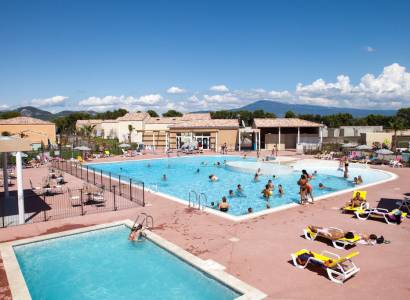 Résidence de Tourisme Les Demeures du Ventoux