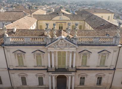 Bibliothèque-multimédia L' Inguimbertine à l'hôtel Dieu