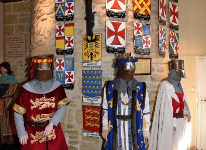 Fête de la Véraison : Exposition de Blasons Pontificaux & costumes