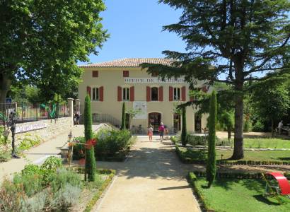 Office de Tourisme de Pernes-les-Fontaines | Porte du Ventoux Tourisme