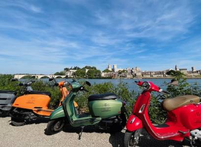 Loc’two Scoot Avignon Provence - Location de Scooter / Scooter rental