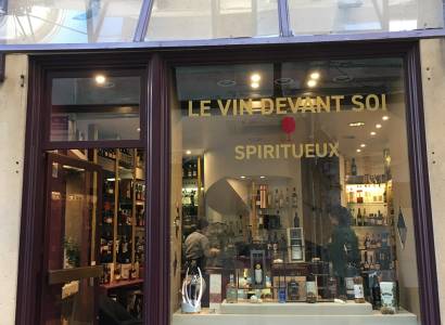 Le Vin devant Soi