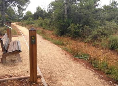 MÉRINDOL - Sentier de La Garrigue