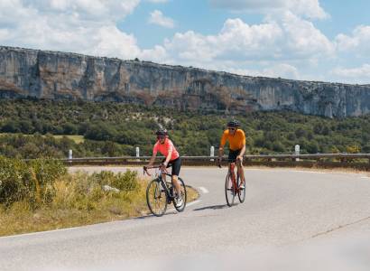 SAINT-SATURNIN-LÈS-APT - À l'assaut des Monts-de-Vaucluse à vélo