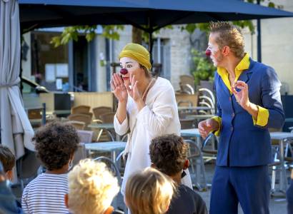 Spectacle déambulatoire Les Enquêtes de Bombyx et Luna - sites antiques