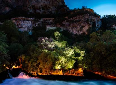 Nuits magiques - Fontaine-de-Vaucluse, Source de légendes
