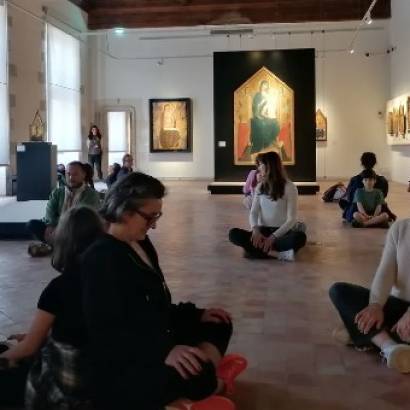 Yoga et méditation en famille au musée du Petit Palais