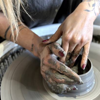 Slow Workshops (ceramics classes) at the Domaine de La Parpaille