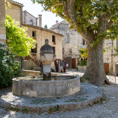 Guided Tour of the Upper Town (Medieval Quarter) – Free