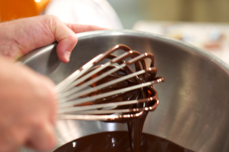 Cursus voor volwassenen bij Chocolaterie Castelain om chocolade te leren maken